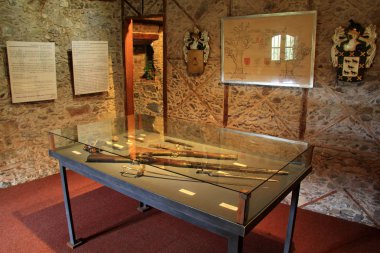 Colonia Del Sacramento, Uruguay - 23 Nisan: Portekiz Müzesi'ndeki bir sergi Colonia Del Sacramento'nun tarihini açıklıyor 23 Nisan 2019 Colonia Del Sacramento, Uruguay