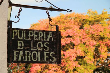 Colonia Del Sacramento, Uru Nisan 24: Pulperia de los Faroles Colonia Del Sacramento sömürge bölgesinde bulunan popüler bir eatery, Uruguay Nisan 24, 2019 Colonia Del Sacramento, Uru