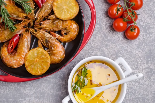 Fried big shrimp — Stock Photo, Image