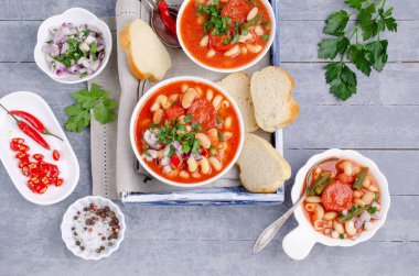 Makarna ile kalın sebze çorbası