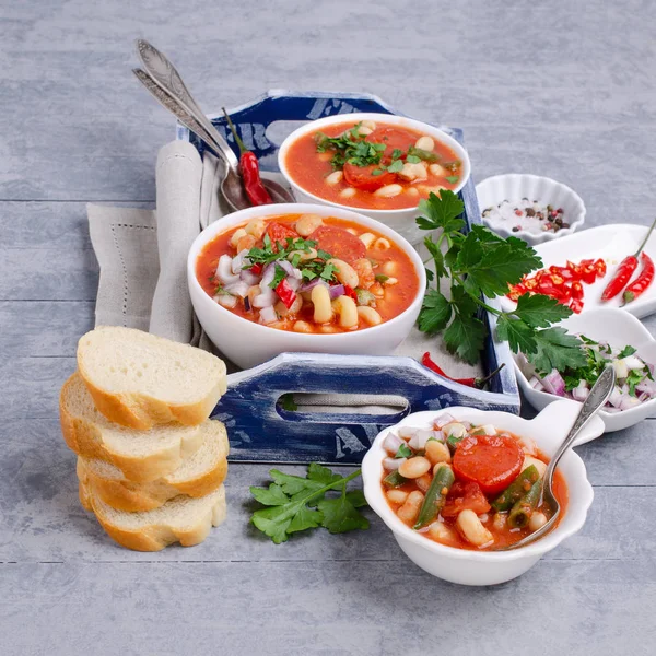 파스타를 곁들인 두꺼운 야채 수프 — 스톡 사진