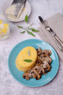 haşlanmış mısır lapası