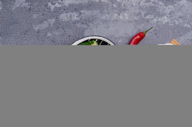 Baharatlı Çin salatalık salatası