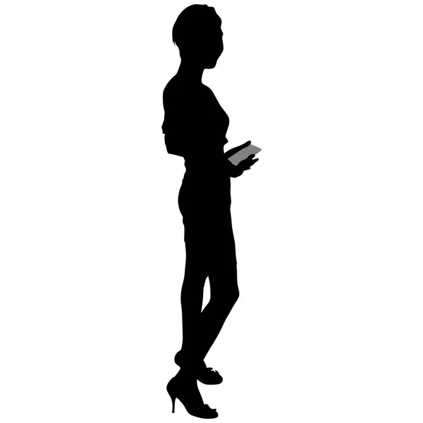Chica delgada en falda corta con tacones altos y teléfono — Vector de stock