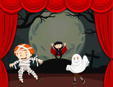 Cadılar Bayramı teması kostümlü çocuklar