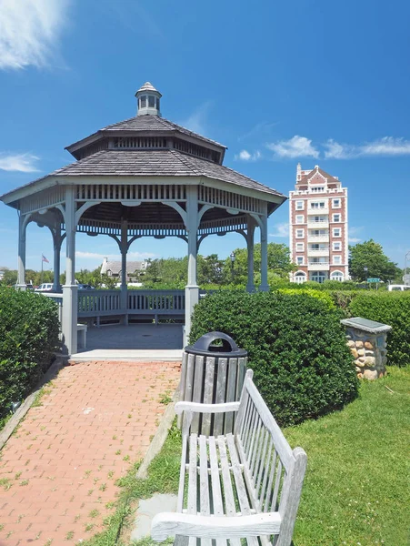 Edificio Sei Piani Noto Come Tower Montauk Visto Dal Verde — Foto Stock