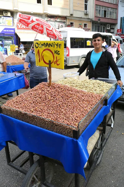 Adana Turkey October Unidentified Young Guy Selling Roasted Peanuts Pumpkin — стоковое фото