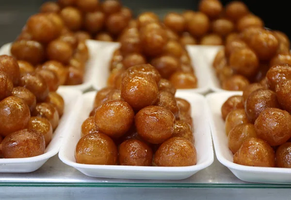 Turkish Honey Ball Desserts Lokma Ready Customers Sweet Shop Adana — Stock Photo, Image