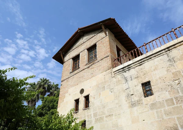 Old Ottoman Era House Trees Blue Sky Background Adana Turkey — Stock Photo, Image