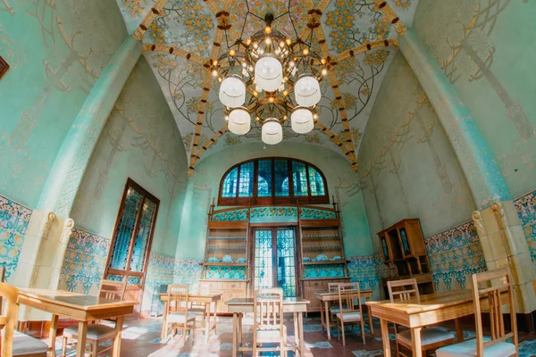 Institut Pere Mata Reus, Katalonya, İspanya bir psikiyatri hastanesinde olduğunu. Katalan modernist mimar Llus Domnech tarafından ı tasarlanmıştır Montaner 1897-1912 arasında.