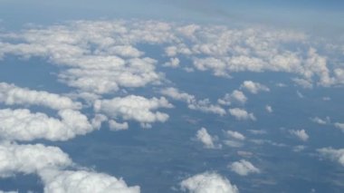 uçan uçağın Yunanistan doğru. cennet