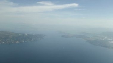Corfu Boğazı. Arnavutluk ve Yunanistan.