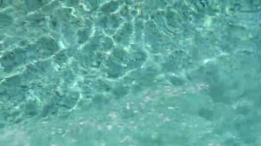 bir tekne ile sürüş. kayalık deniz manzarası arıyorum. Corfu (Yunanistan).