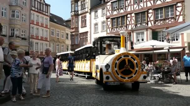 Bernkastel Kues Rhénanie Palatinat Allemagne Août 2018 Train Urbain Passe — Video
