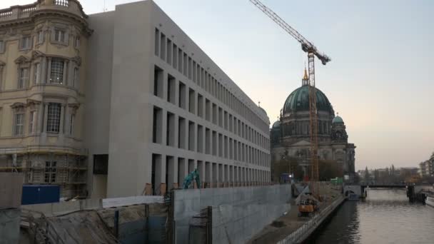 Berlín Berlín Alemania Noviembre 2018 Berlín Horas Tarde Con Construcción — Vídeo de stock