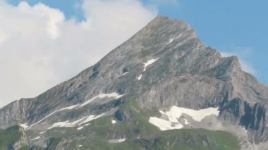 Alps Mountain Peak Kirchspitze Tirol bulut zaman atlamalı. Hava değişimi.