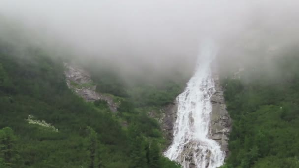 Vodopád Schlegeis Valley Mraky Kolem Prší Tirol Rakousku — Stock video