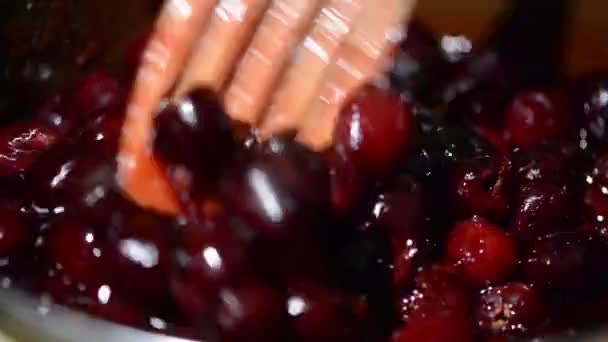 Cuisson Confiture Cerises Dans Une Casserole — Video