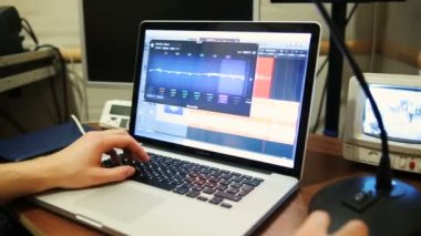 Bir bilgisayarda işleme ses