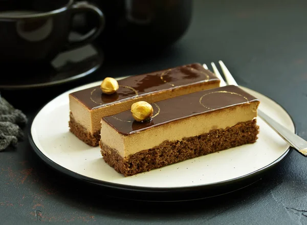 Torta Cioccolato Con Caramello Noci — Foto Stock