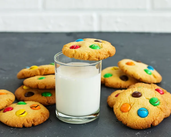 Galleta Shortbread Con Dulces Multicolores Chispas Chocolate — Foto de Stock