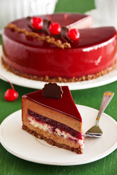 Moderne Taart Bedekt Met Chocolade Glyassazhem — Stockfoto