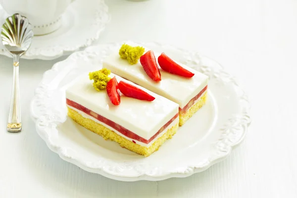 Piece Strawberry Cake — Stock Photo, Image