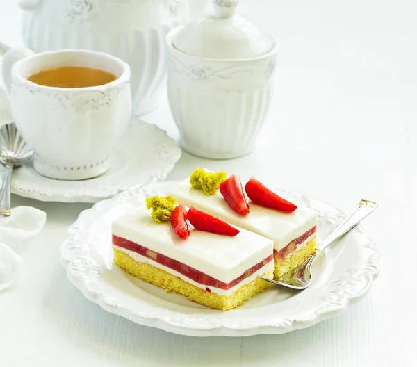 Piece Strawberry Cake — Stock Photo, Image