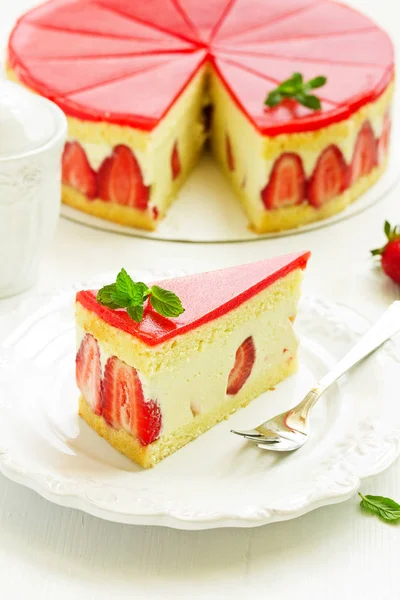 Torta Frese Con Fresas —  Fotos de Stock