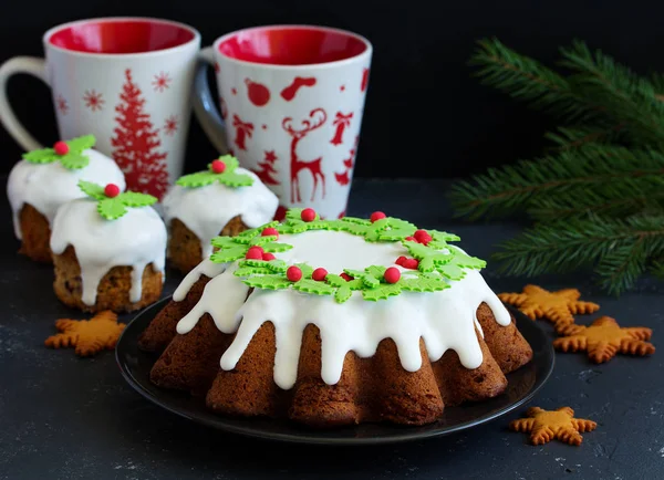 Nieuwjaar Fruit Cupcake Met Slagroom — Stockfoto