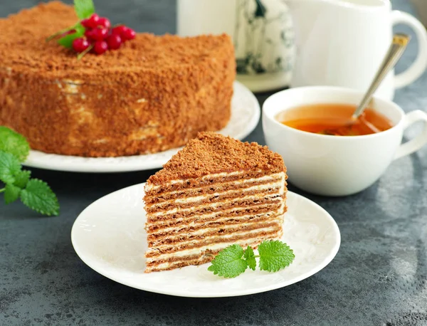 Een Klassieke Honingcake Cake — Stockfoto