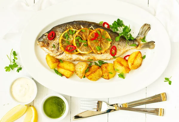 Baked Dorado Vegetables Green Sauce View — Stock Photo, Image