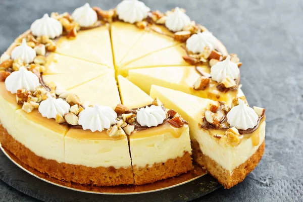 Maravilloso Pastel Queso Caramelo Con Caramelo Casero Nueces Chocolate —  Fotos de Stock