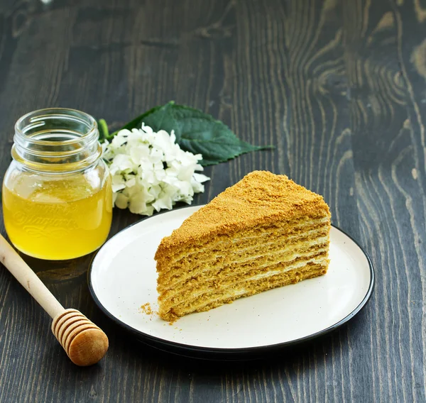 A classic honey cake cake.