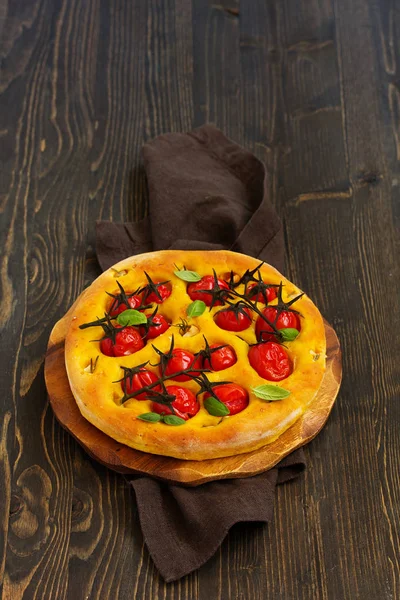 Focaccia Dari Adonan Labu Dengan Tomat Rosemary Dan Bawang Putih — Stok Foto