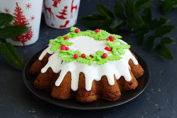 Neujahrsfruchtkuchen Mit Zuckerguss — Stockfoto