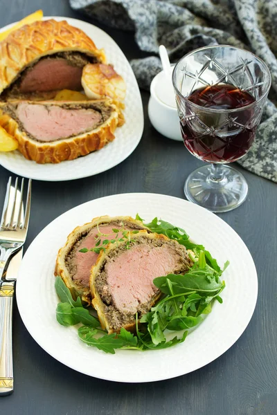 Homemade Christmas Beef Wellington Pastry Crust — Stock Photo, Image