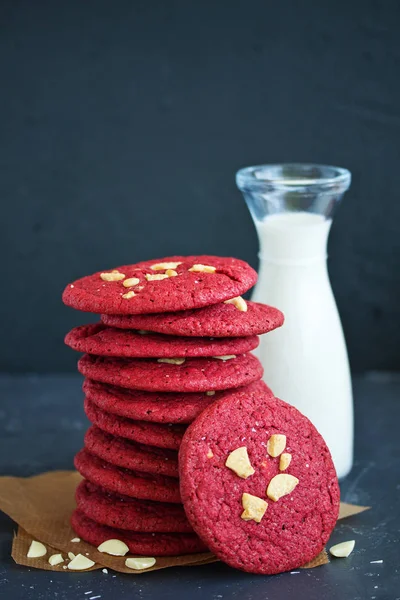 Biscuits Velours Rouge Chocolat Blanc Cuisine Américaine — Photo