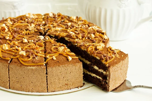Maravilhoso Cheesecake Caramelo Com Caramelo Caseiro Nozes Chocolate — Fotografia de Stock