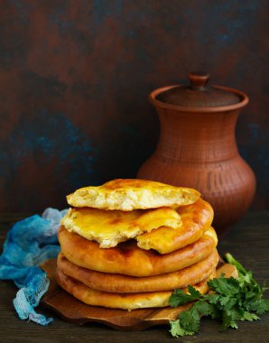 Khachapuri - peynirli turtalar. Gürcistan mutfağı