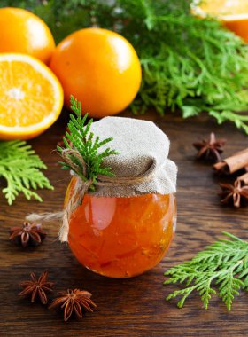 Noel için hazır portakal marmelat.