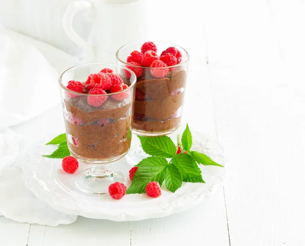 Mousse Chocolate Con Frambuesas Enfoque Selectivo — Foto de Stock