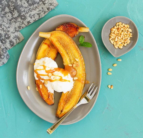 Banana Flambe Ice Cream Caramel — Stock Photo, Image