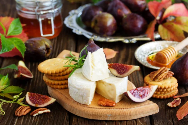 Delizioso Domani Camembert Fichi Miele — Foto Stock