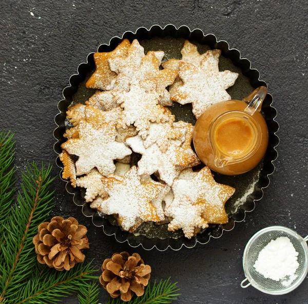 Weihnachten Ingwerkekse Form Von Schneeflocken — Stockfoto