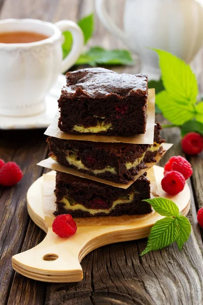 Brownie Com Framboesas Recheio Queijo — Fotografia de Stock