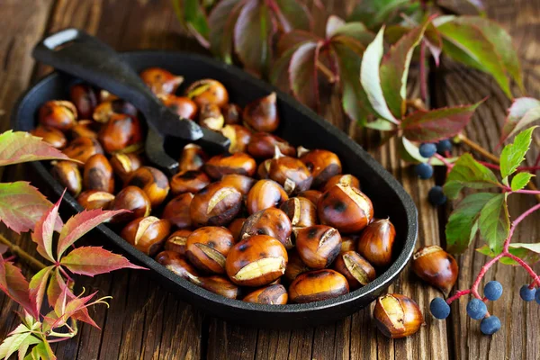 Roasted Chestnuts Old Board Selective Focus — Stock Photo, Image