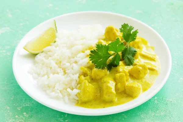 Curry Giallo Con Pollo Riso Cucina Asiatica — Foto Stock