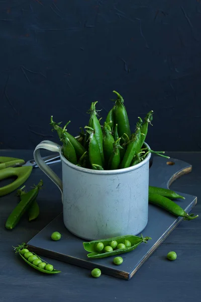 Green Peas Cup Gray Background — Stock Photo, Image