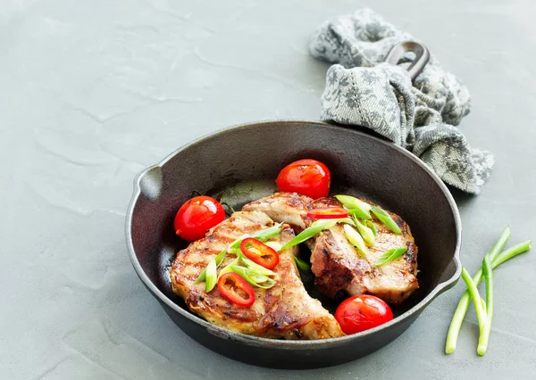 Costeleta Porco Osso Com Verduras Cozidas Forno — Fotografia de Stock